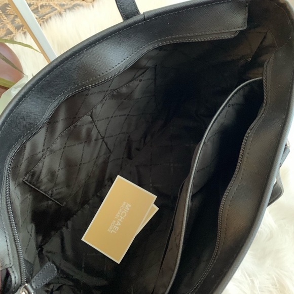 New Mk Black Large Zipper Tote - Picture 7 of 7